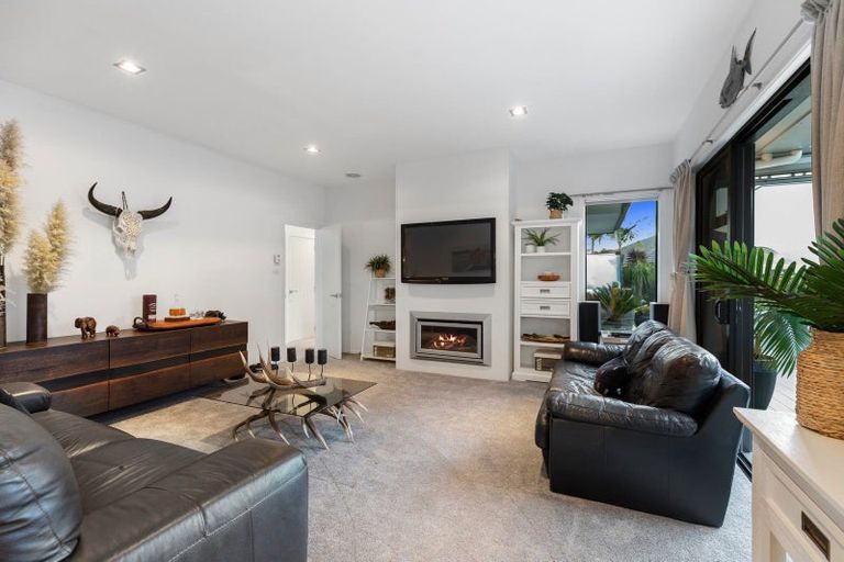 Photo of property in 43 Oceania Sands Way, Papamoa Beach, Papamoa, 3118