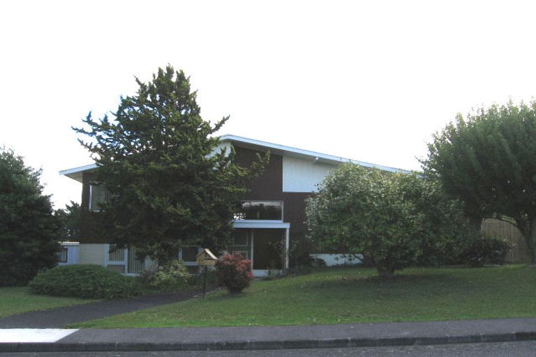 Photo of property in 62 Gloria Avenue, Te Atatu Peninsula, Auckland, 0610