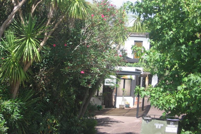 Photo of property in 3/22 Belmont Terrace, Milford, Auckland, 0620