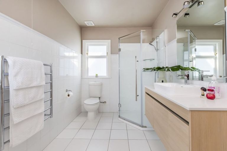 Photo of property in 20 Mitchell Street, Brooklyn, Wellington, 6021