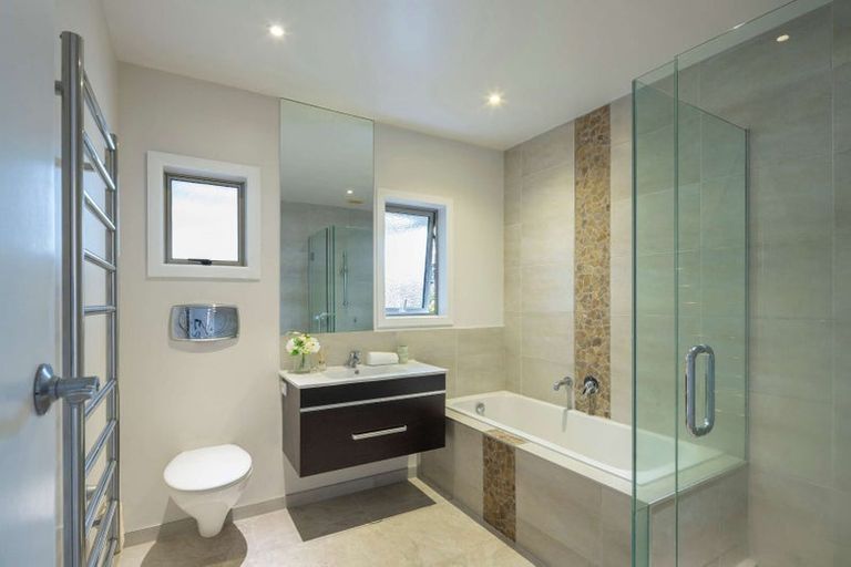 Photo of property in 86 Parr Terrace, Castor Bay, Auckland, 0620