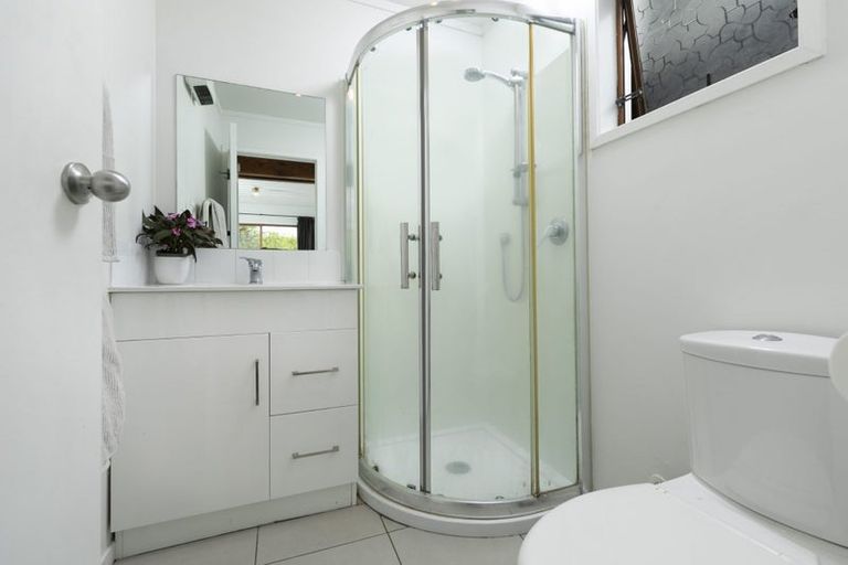 Photo of property in 2/7 Springfield Street, Forrest Hill, Auckland, 0620