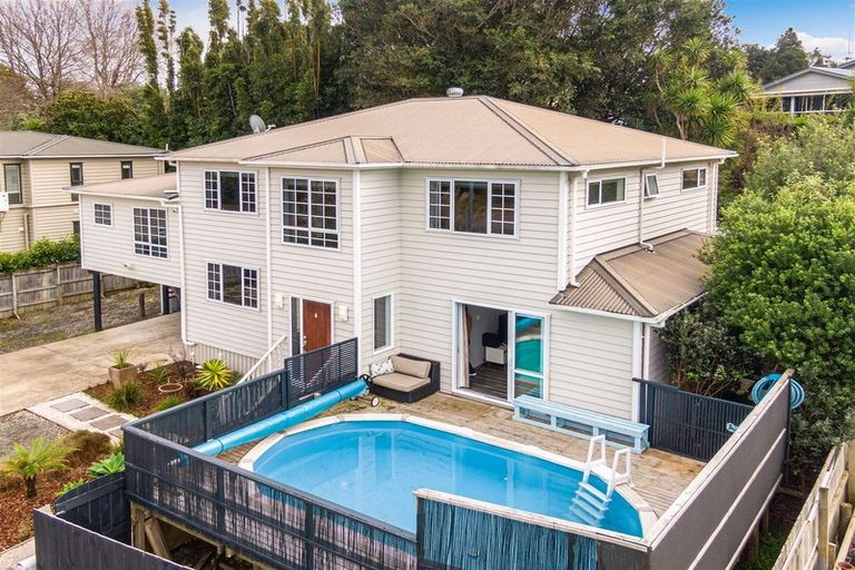 Photo of property in 13 Merwood Lane, Devonport, Auckland, 0624