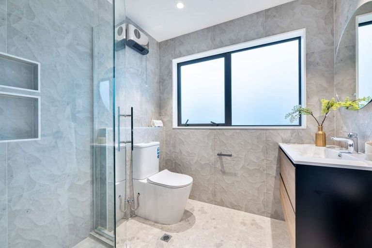 Photo of property in 79a Matipo Road, Mairangi Bay, Auckland, 0630