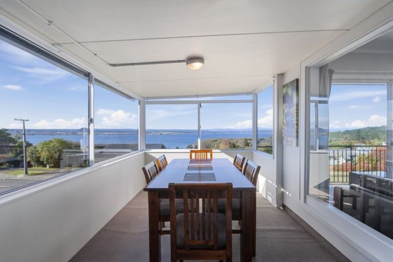 Photo of property in 88 Wakeman Road, Acacia Bay, Taupo, 3330