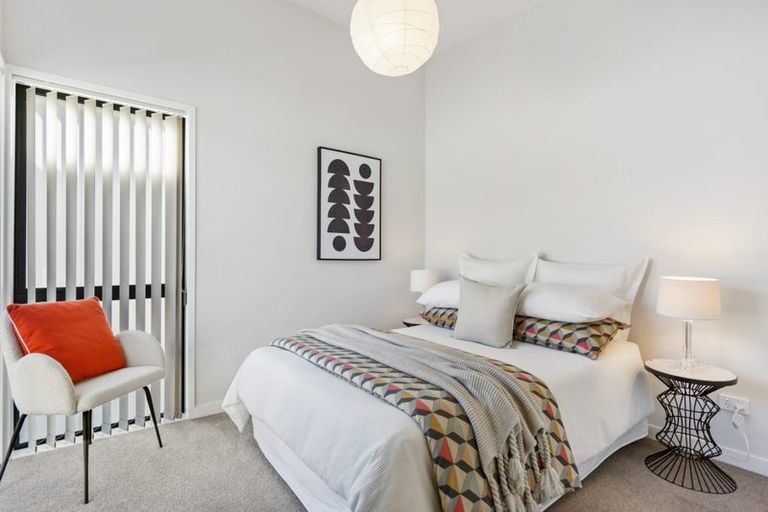 Photo of property in 38a Links Road, New Lynn, Auckland, 0600