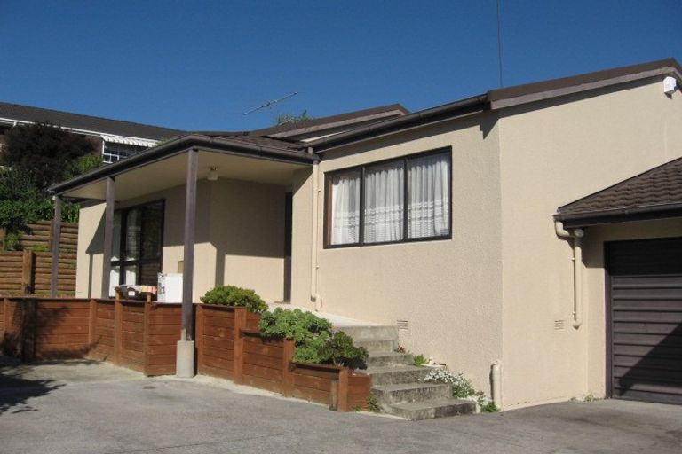 Photo of property in 2/84 Dalwhinnie Parade, Highland Park, Auckland, 2010