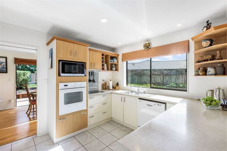 Photo of property in 6 D'urville Place, Gulf Harbour, Whangaparaoa, 0930