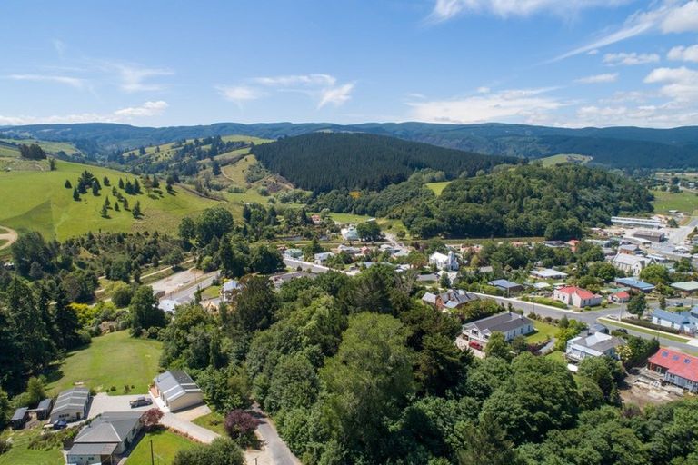 Photo of property in 12 Ardrossan Street, Lawrence, 9532