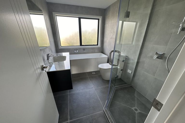 Photo of property in 25c Borrowdace Avenue, Botany Downs, Auckland, 2010