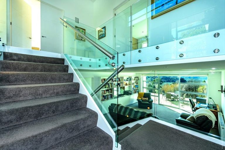 Photo of property in 115 Main Road, Governors Bay, Lyttelton, 8971