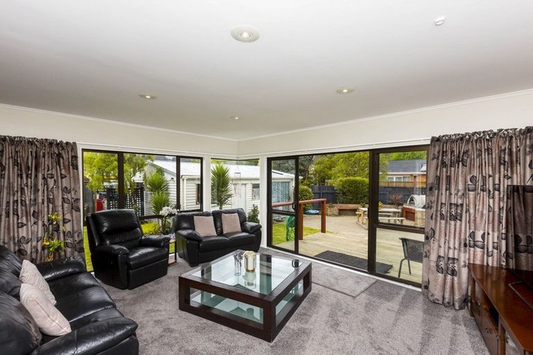 Photo of property in 20 Kashmir Avenue, Clouston Park, Upper Hutt, 5018