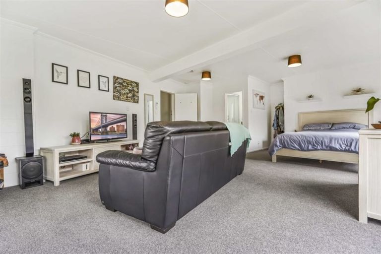 Photo of property in 16 Knightsbridge Place, Dinsdale, Hamilton, 3204