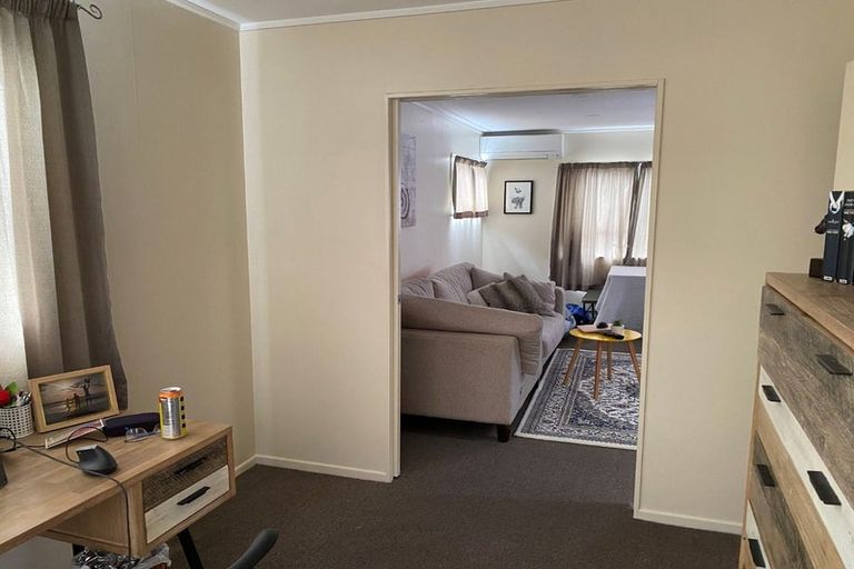 Photo of property in 58 Collins Avenue, Tawa, Wellington, 5028