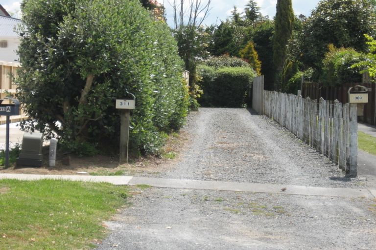 Photo of property in 311 Shakespeare Street, Leamington, Cambridge, 3432