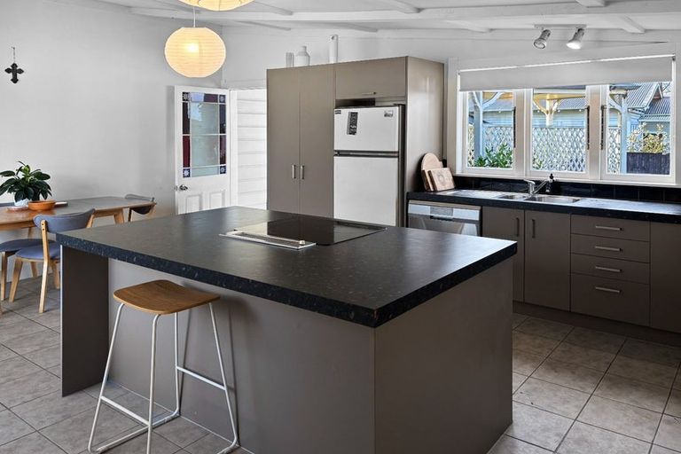 Photo of property in 126b Napier Road, Havelock North, 4130