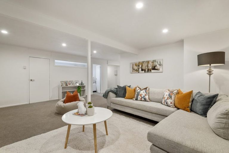 Photo of property in 473 Beach Road, Murrays Bay, Auckland, 0630