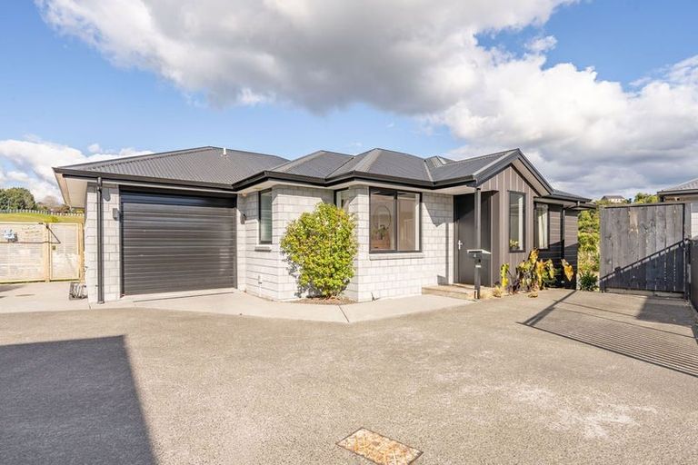 Photo of property in 4 Hauruia Way, Pyes Pa, Tauranga, 3112