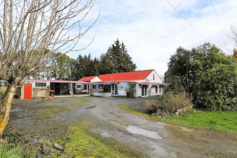 Photo of property in 150 Channel Road, Winton, 9781