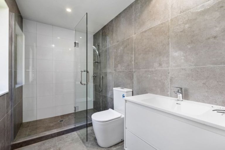 Photo of property in 12 Konoba Avenue, Kumeu, 0810