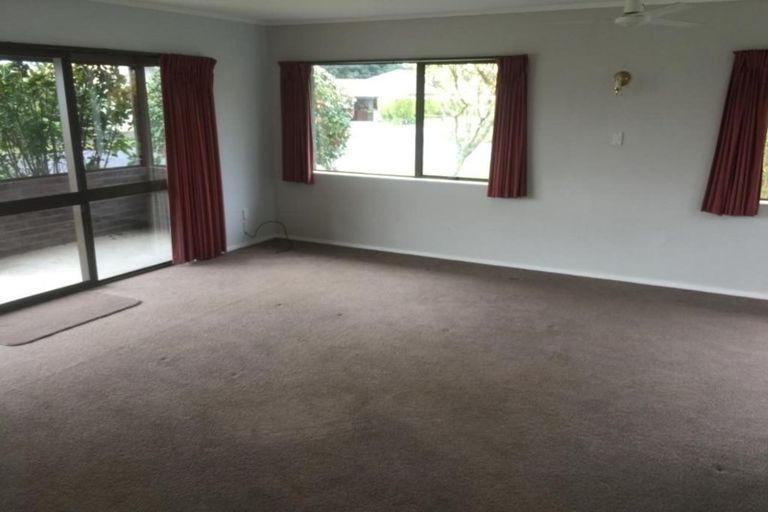 Photo of property in 16 Myrtle Drive, Omokoroa, 3114
