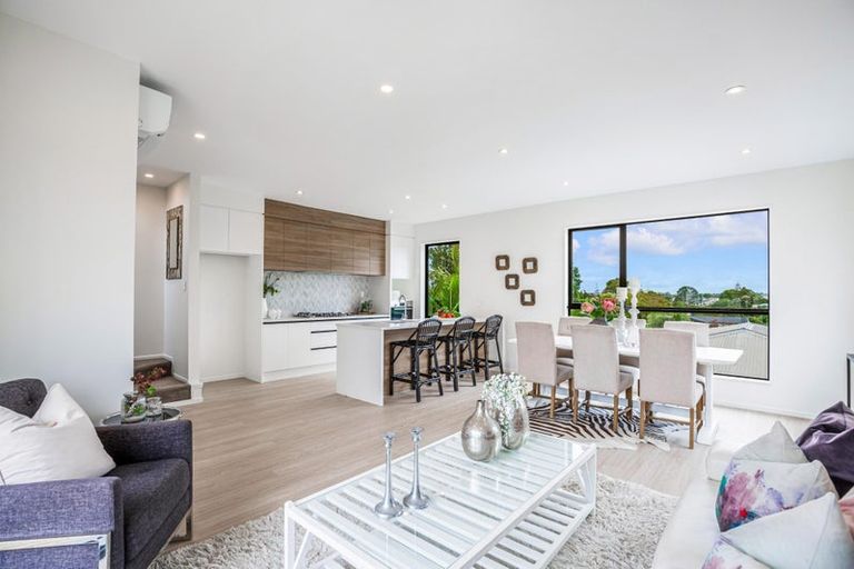 Photo of property in 16a Sheridan Drive, New Lynn, Auckland, 0600