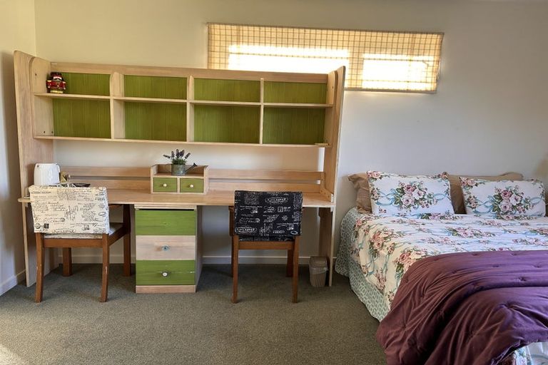 Photo of property in 2/271 Memorial Avenue, Burnside, Christchurch, 8053