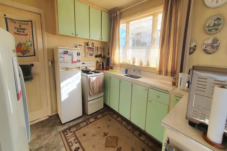 Photo of property in 5 Edward Street, Waimate, 7924