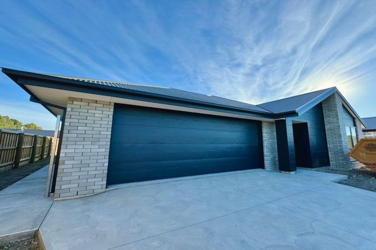 Photo of property in 27 Eric Crozier Road, Darfield, 7571