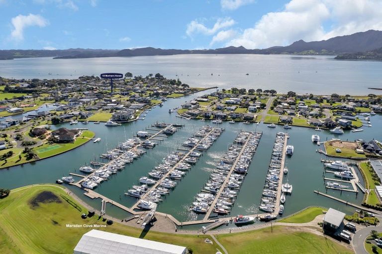 Photo of property in 18 Mariners Haven, One Tree Point, 0118