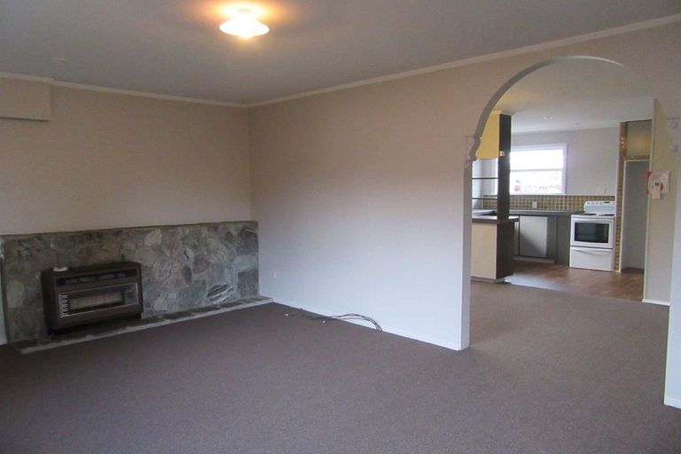 Photo of property in 11 Snell Grove, Clouston Park, Upper Hutt, 5018