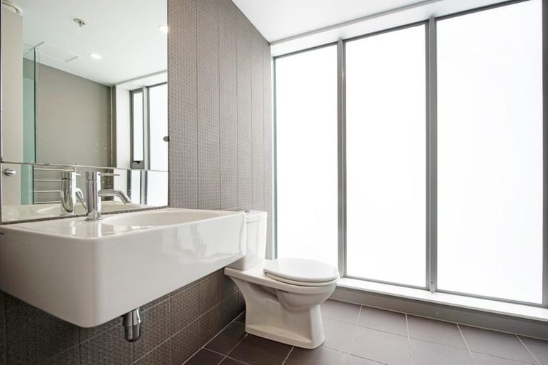 Photo of property in Portal Apartments, 3d/42 Cable Street, Te Aro, Wellington, 6011