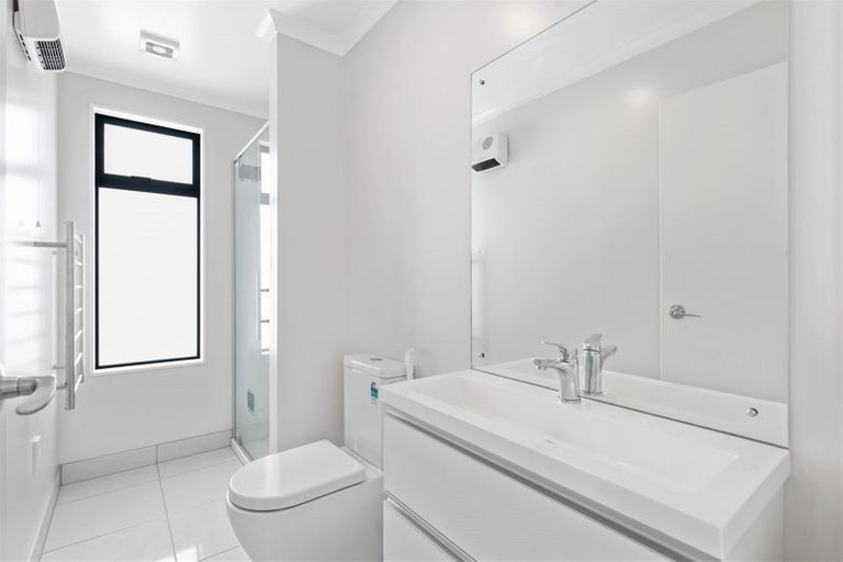 Photo of property in 5 Courage Road, Papakura, 2110