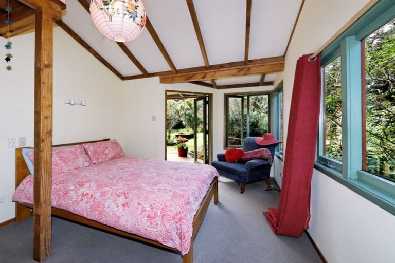 Photo of property in 66 Karekare Road, Karekare, Auckland, 0772