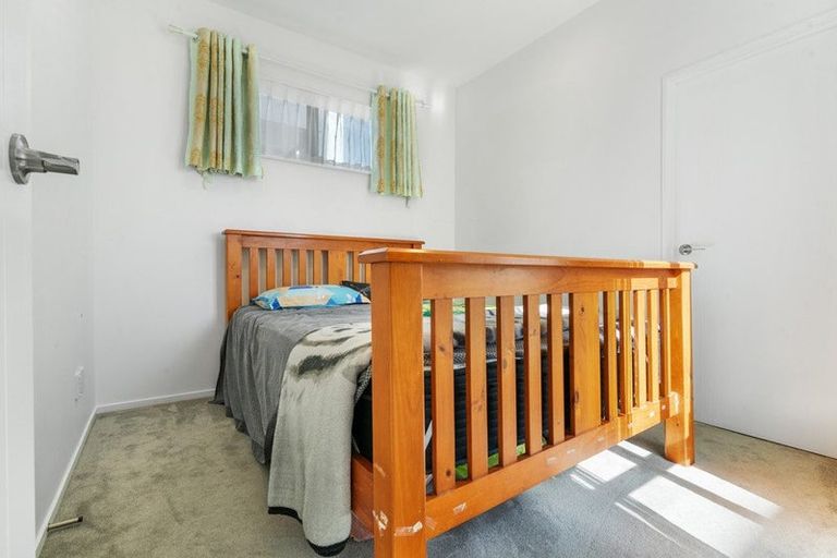 Photo of property in 3 Tumu Road, Papakura, 2110