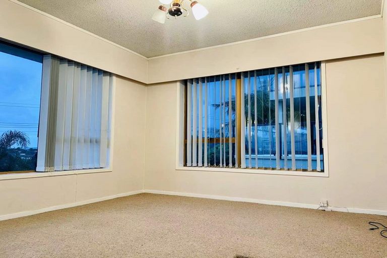 Photo of property in 182 Royal Road, Massey, Auckland, 0614