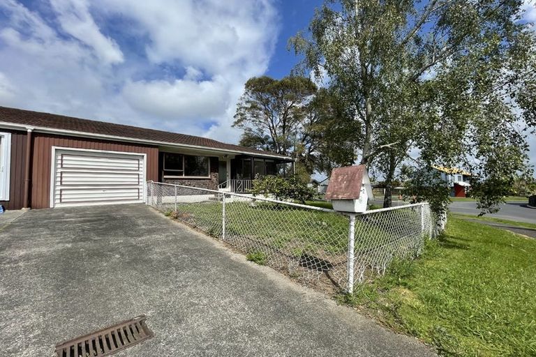 Photo of property in 2/21 Highland Park Drive, Highland Park, Auckland, 2010