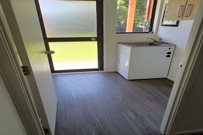 Photo of property in 2/24 Janese Place, Weymouth, Auckland, 2103