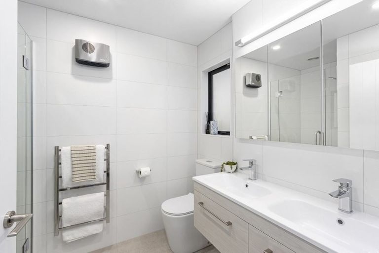 Photo of property in 4/183 Weston Road, St Albans, Christchurch, 8052