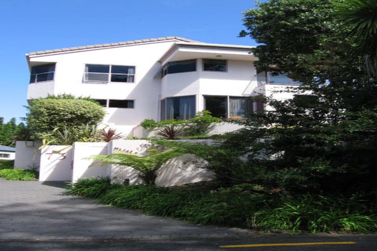 Photo of property in 73 Cliff Road, Torbay, Auckland, 0630