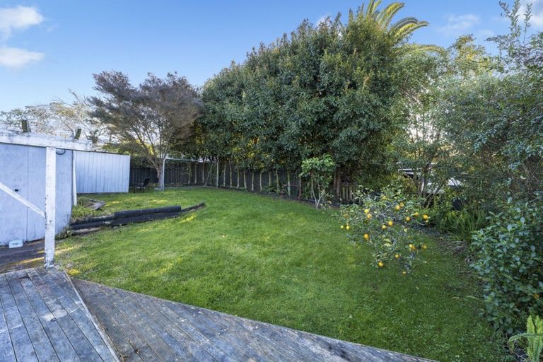 Photo of property in 60 Hilling Street, Titirangi, Auckland, 0604