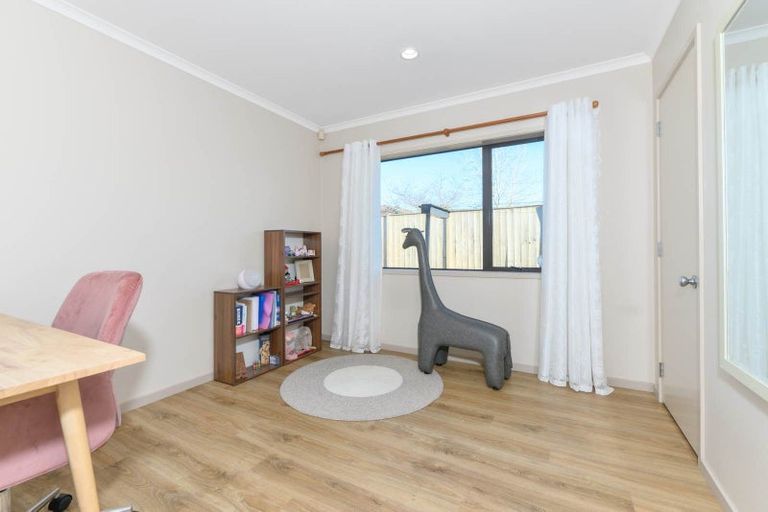 Photo of property in 20 Caragh Place, East Tamaki, Auckland, 2016