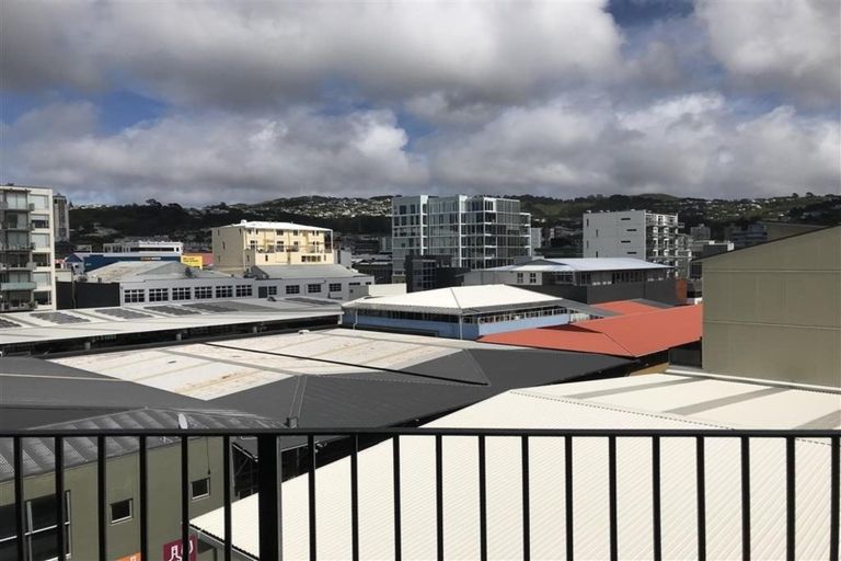 Photo of property in De Vere Apartments, 7/23 Tennyson Street, Te Aro, Wellington, 6011