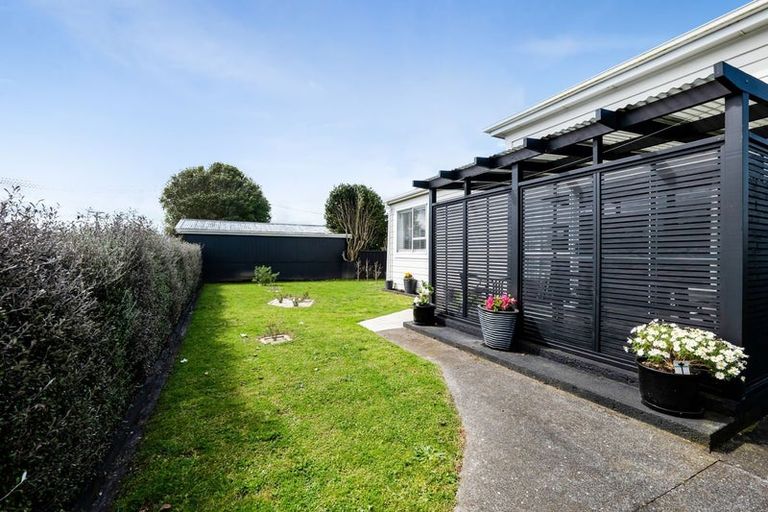 Photo of property in 32 Collins Street, Hawera, 4610