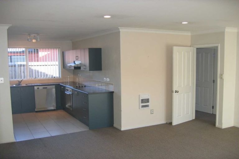 Photo of property in 31 Putake Drive, Parklands, Christchurch, 8083