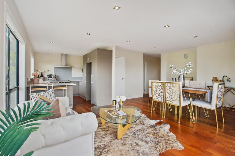Photo of property in 4 Korotaha Terrace, Rothesay Bay, Auckland, 0630