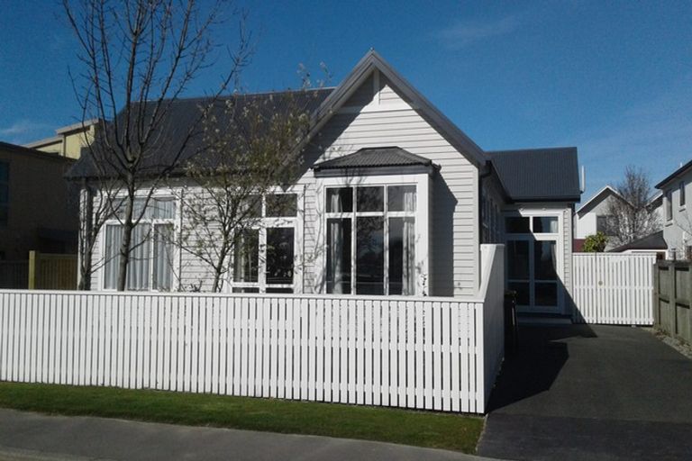 Photo of property in 2/100 Purchas Street, Edgeware, Christchurch, 8013