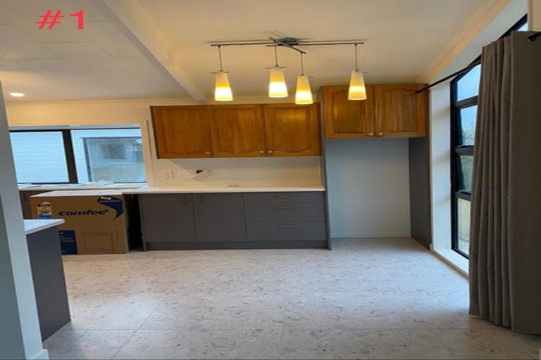 Photo of property in 24 Lewisham Street, Highland Park, Auckland, 2010