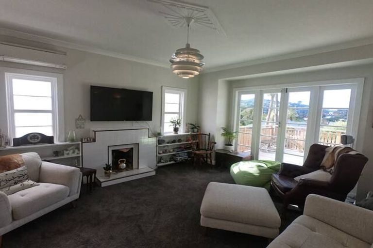 Photo of property in 10 Hathaway Avenue, Karori, Wellington, 6012