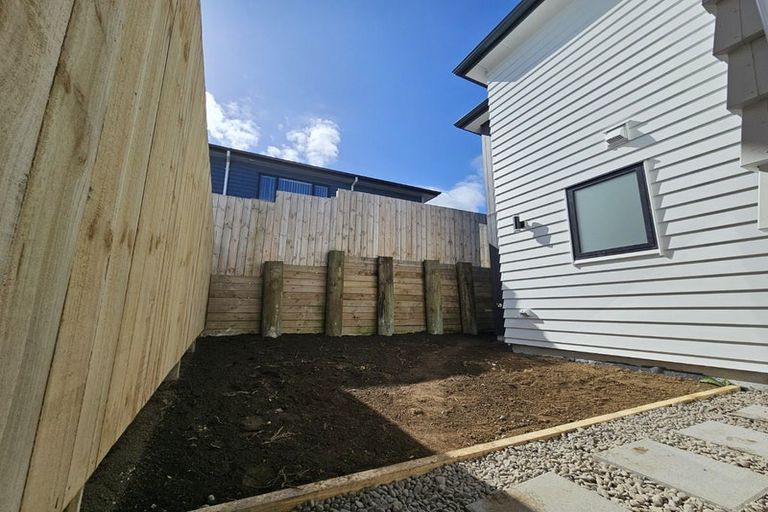 Photo of property in 65a Tiroroa Avenue, Te Atatu South, Auckland, 0610